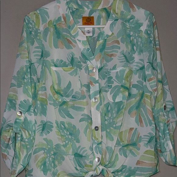 Ruby Rd Green and White 3/4 Sleeve Notched Collar Button Down - Picture 5 of 14